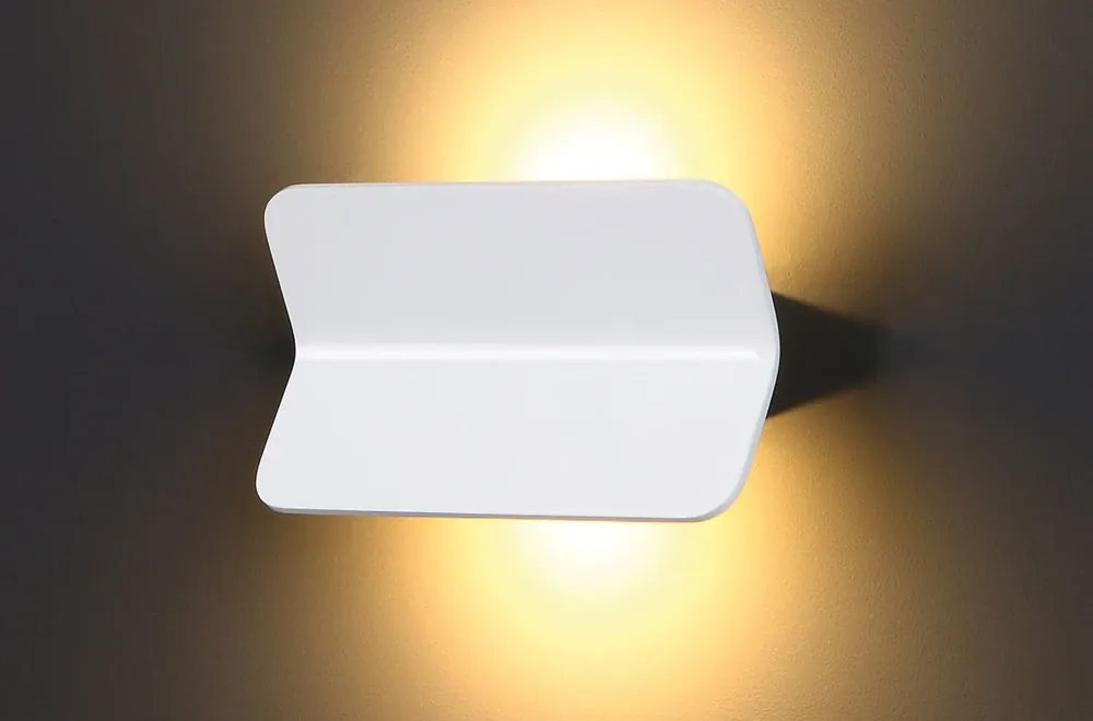 Ofertă Aplica de perete LED Max Light Tigra W0131 alb 2x3W aluminiu 3000K