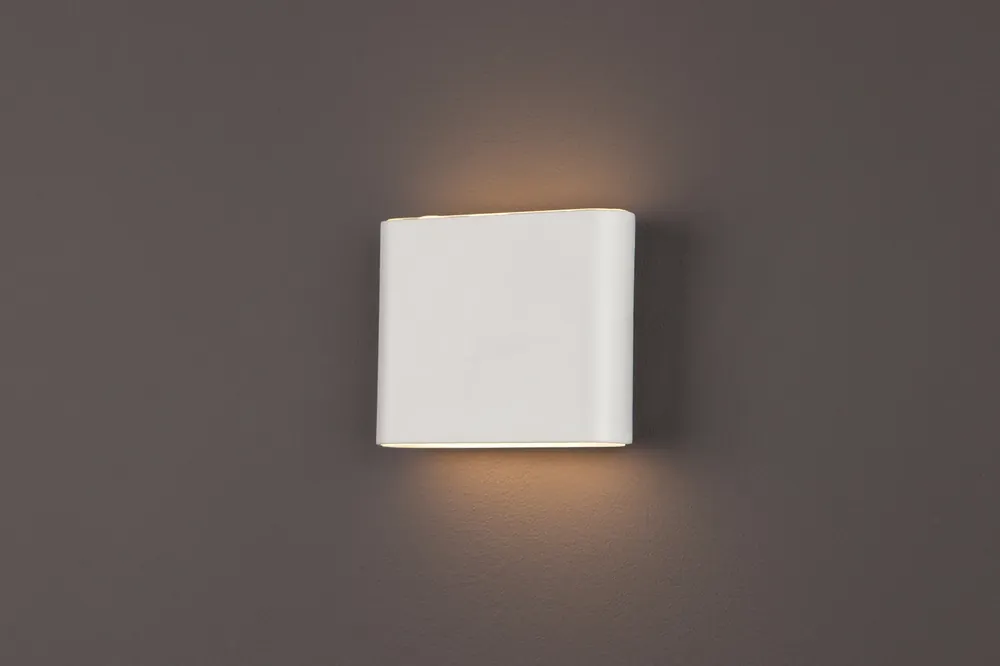 Popular Aplica de perete Max Light Zone W0200 alb LED 6W IP44 metal acrilic