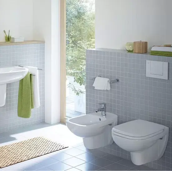 Ofertă de sezon Vas wc suspendat, cu capac normal, Duravit D-Code 25350900002 + 0067310000