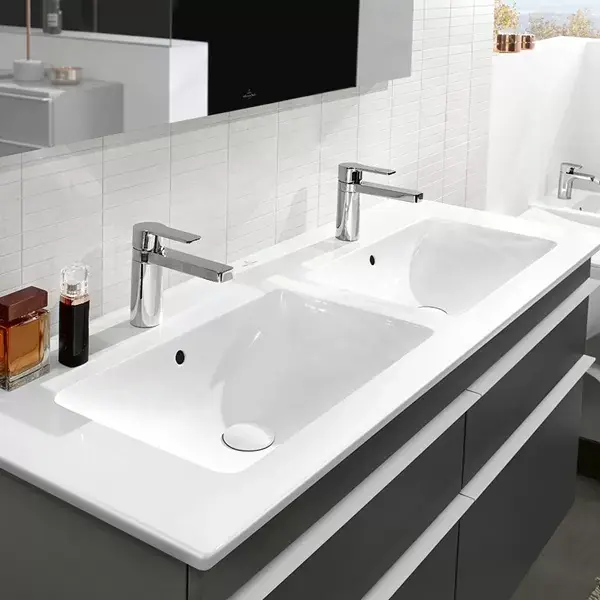Lavoar suspendat cu doua cuve 130 cm, cu orificii pentru baterie, alb, Villeroy & Boch Venticello 4111DL01 Livrare rapidă