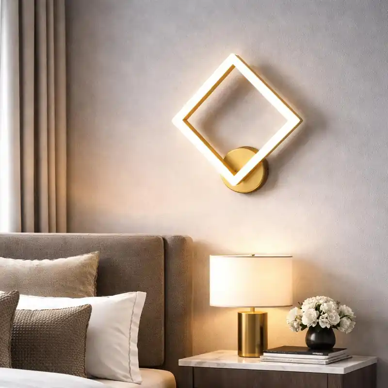 Preț redus Aplica LED 15W Minimalist Square Gold