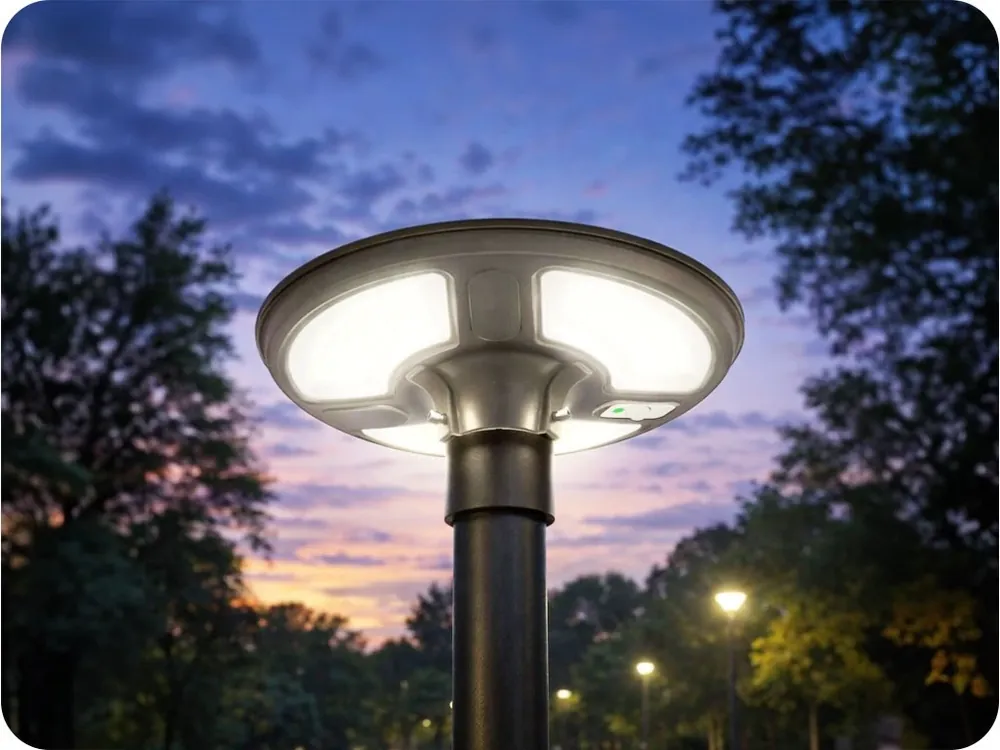 Expediere rapidă Lampă solară de grădină LED pentru stâlp cu senzor PIR și telecomandă. 7,5W, 1000lm, IP65
